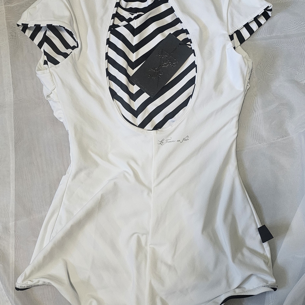 La Femme Betelgeuse Swimsuit - Picture 8 of 14